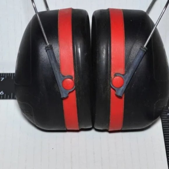 Aero Peltor Hearing Protectors Made In Sweden 29 Dcb Rated Noise Safety - Picture 6 of 6